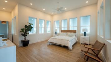 4 bedrooms, iron/ironing board, travel crib, free WiFi