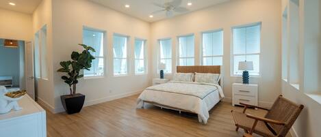 4 Schlafzimmer, Bügeleisen/Bügelbrett, Reisekinderbett, kostenloses WLAN