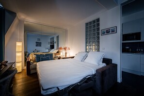 1 habitación, tabla de planchar con plancha, wifi y ropa de cama 