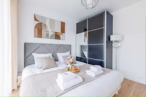 1 chambre, fer et planche Ă repasser, Wi-Fi, draps fournis