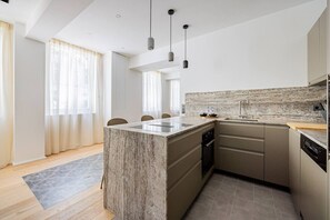 Fridge, microwave, oven, dishwasher