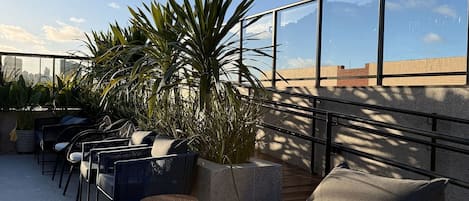 Estudio básico | Terraza o patio
