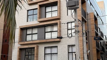 Basic Studio | Exterior