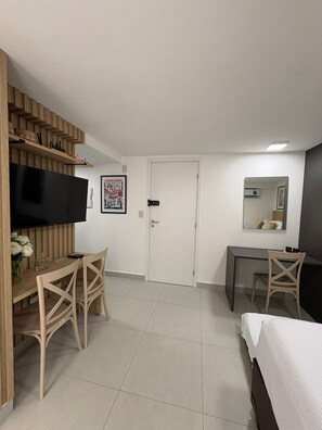 Basic Studio - Cabo Branco | Studio + Rooftop Pool (João Pessoa)