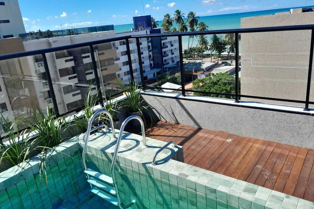 Cabo Branco | Studio + Rooftop Pool