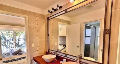 OPescador, 4 bedrooms, steps from the Posta