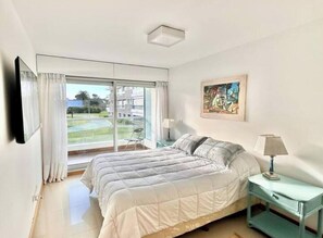 2 bedrooms, bed sheets