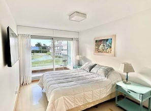 2 bedrooms, bed sheets