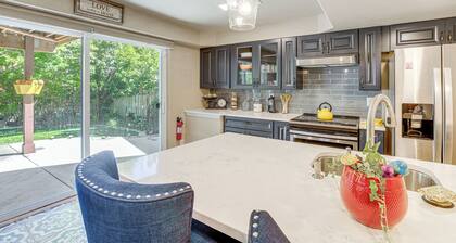 6 Mi to Aurora Reservoir: Apt w/ Patio!