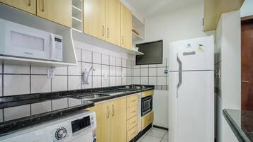 Basic Apartment | Private kitchen