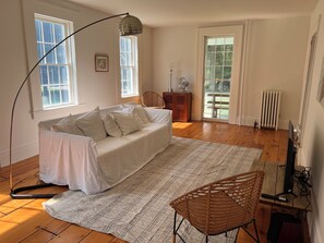 Televisie en een open haard