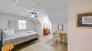 2 chambres, bureau, accès à Internet, literie fournie