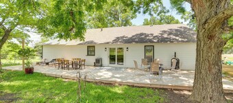Blue Ridge Retreat on 10-Acre Farm: Rural Reset!
