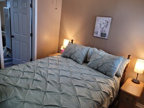 2 slaapkamers, een strijkplank/strijkijzer, wifi, beddengoed