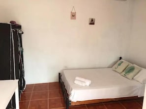 Room - La Casa de Mike (Puerto Villamil)
