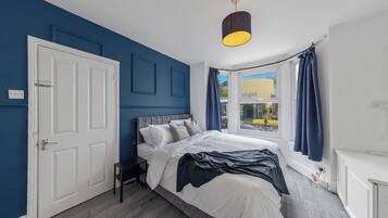 2 bedrooms, desk, iron/ironing board, free WiFi