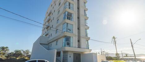 Basic Apartment | Exterior