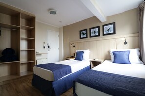 Habitación superior con 2 camas individuales, vistas a la ciudad | Vistas desde la habitación
