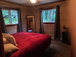 4 chambres, fer et planche à repasser, draps fournis