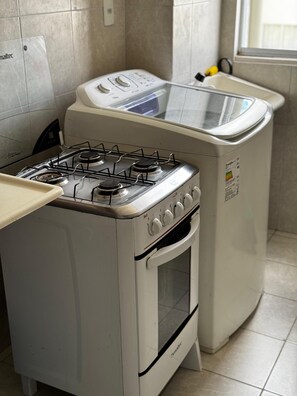 Mikroaaltouuni, liesi