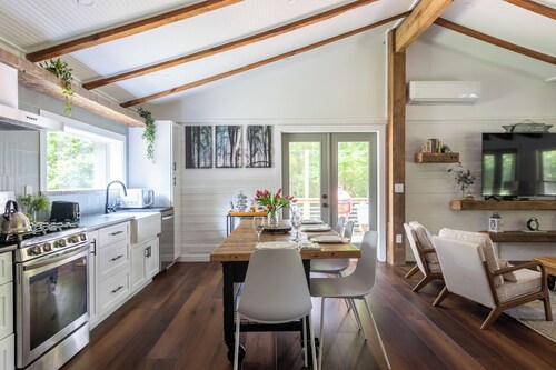 Tranquility Pond Cabin - Nature Retreat on 5 Acres