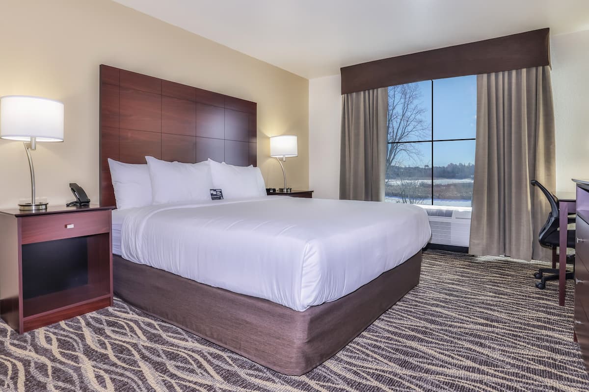 Cortinas blackout, tabla de planchar con plancha y wifi gratis