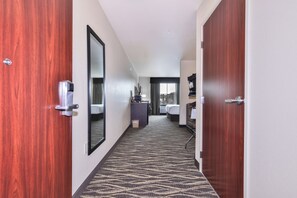 Desk, laptop workspace, blackout drapes, iron/ironing board - Cobblestone Hotel & Suites - Waukesha (Waukesha)
