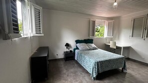 1 bedroom, desk, iron/ironing board, free WiFi
