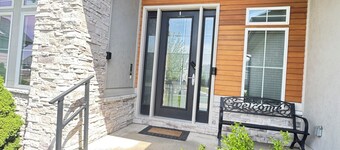 Convenient functional quiet 5 bedroom 3 bath home in Clive.