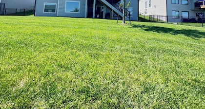 Convenient functional quiet 5 bedroom 3 bath home in Clive.