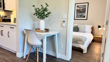 2 Schlafzimmer, Schreibtisch, WLAN