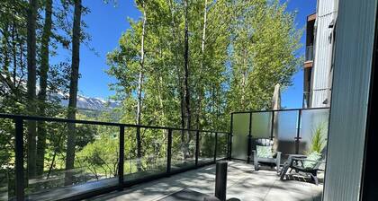 Fairway to Heaven - DT Condo