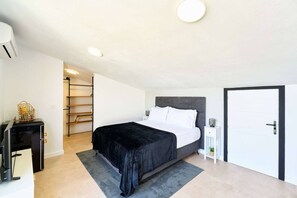 1 多间卧室、熨斗/熨衣板、WiFi、床单