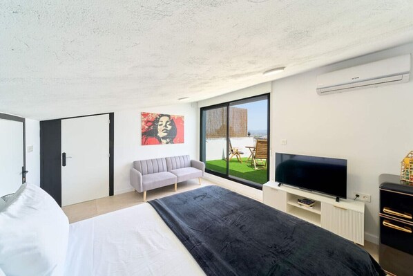 1 slaapkamer, een strijkplank/strijkijzer, wifi, beddengoed