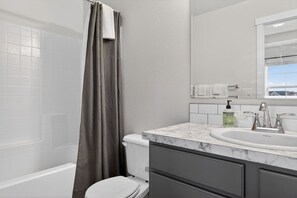Towels, soap, shampoo, toilet paper - Brownstone Beauty - Boise, ID (Southwest Ada County Alliance)