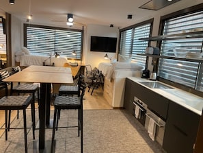 Fridge, microwave, oven, dishwasher