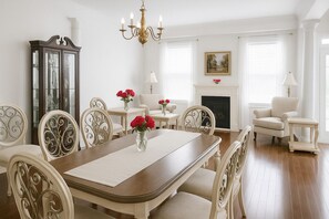 Dining - Luxurious private Master bedroom (Markham)