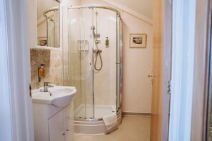 Douche, séchoir à cheveux