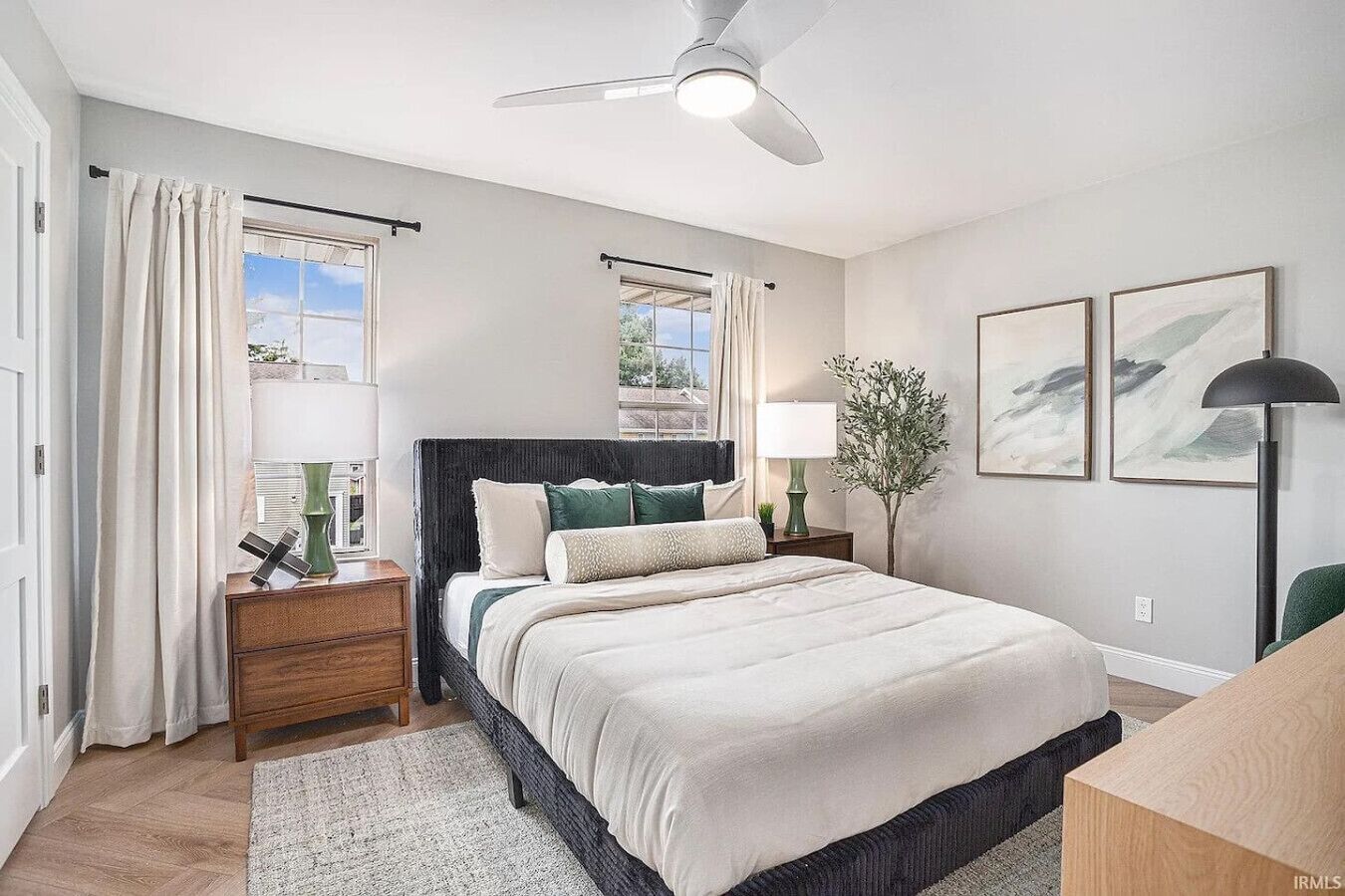 5 makuuhuonetta, työpöytä, silitysrauta/-lauta, Wi-Fi