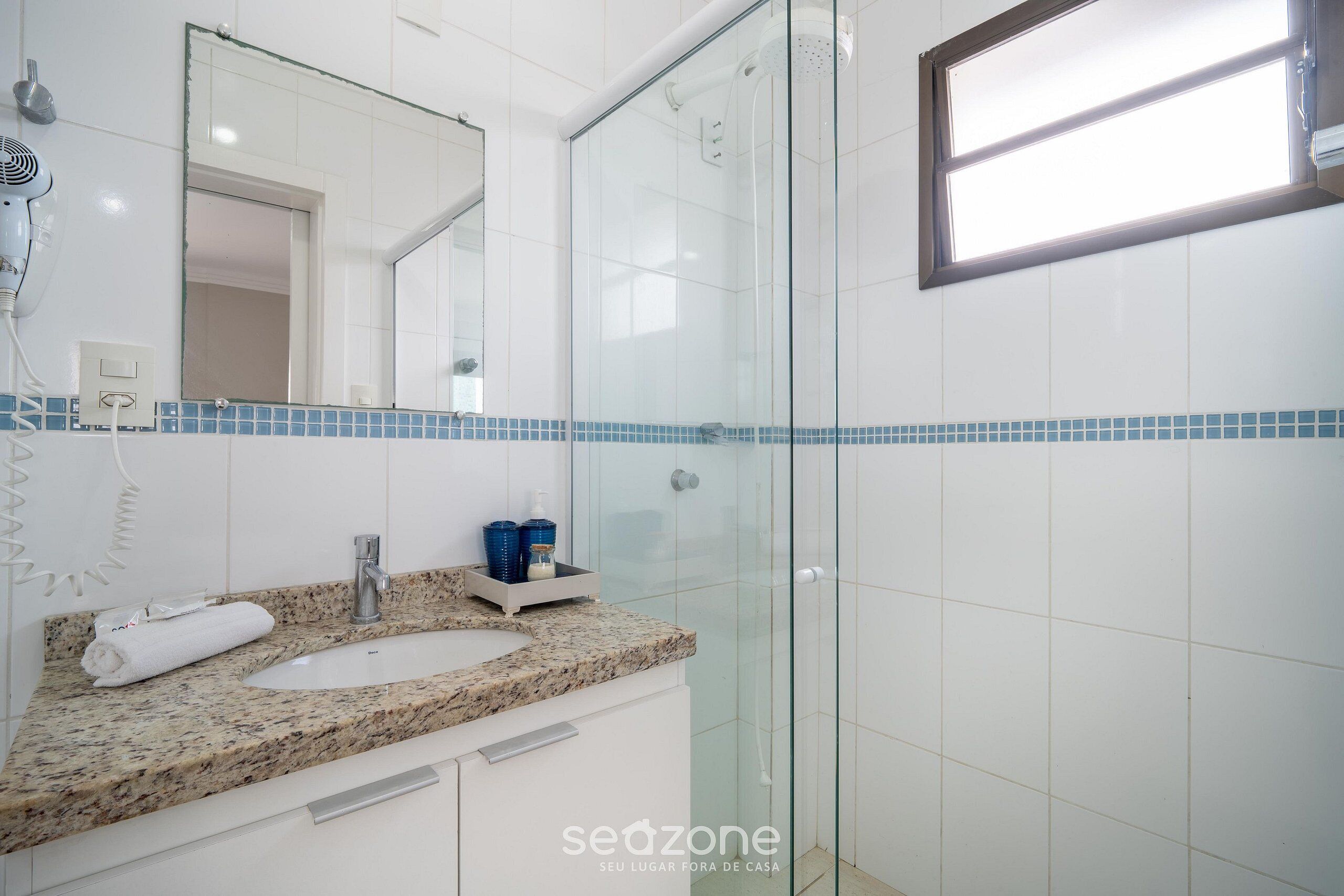 Basic Apartment | Bathroom