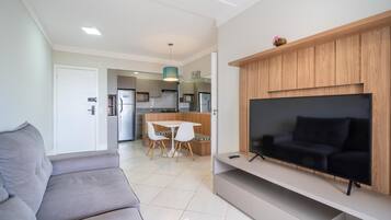 Basic Apartment | Living area