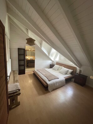 2 chambres, fer et planche à repasser, lit parapluie, Wi-Fi gratuit