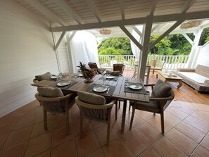 Outdoor dining