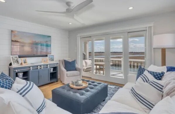 Smart TV, books, music library, stereo