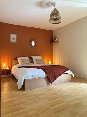 3 habitaciones, wifi gratis y ropa de cama