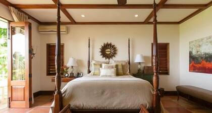 Pineapple House - A Tryall Club Retreat