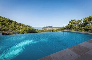 Pool - Exceptional villa in Carqueiranne (Carqueiranne)
