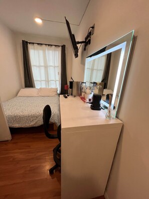 1 quarto, ferros/tábuas de passar roupa, Wi-Fi, roupa de cama