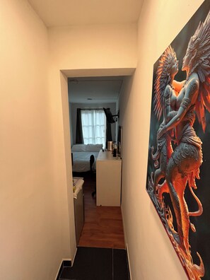 1 chambre, fer et planche à repasser, Wi-Fi, draps fournis