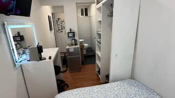 1 bedroom, iron/ironing board, WiFi